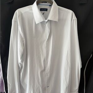 Nautica Men's Subtle Pattern White Dress Shirt